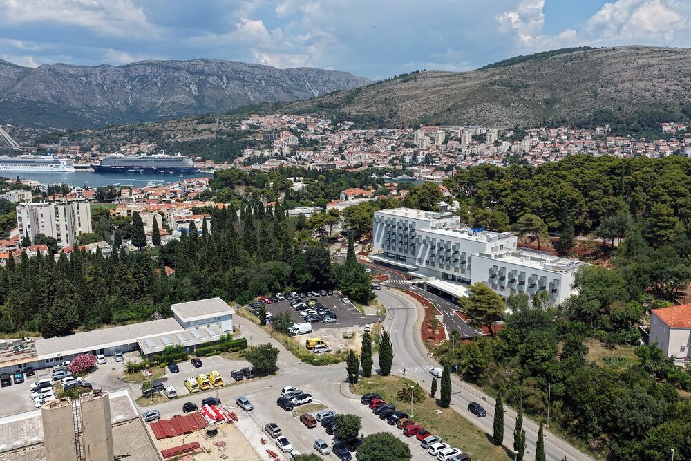 Centar iz zraka — pogled na luku