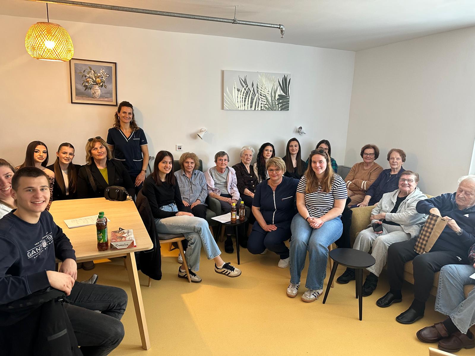 Kviz znanja, međugeneracijsko druženje s učenicima Medicinske škole